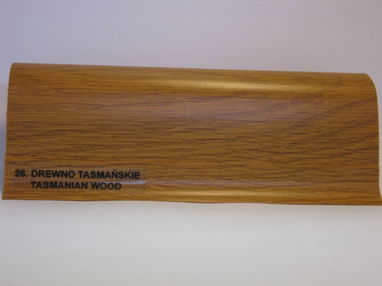SALAG NG szegélyléc, tasmáni fa, gumis szegéllyel NGF 56mm, hossz: 2,50m